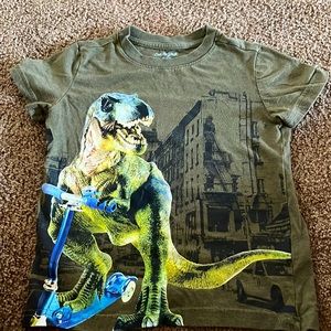 Dark green cat and jack dinosaur shirt size XS 4/5